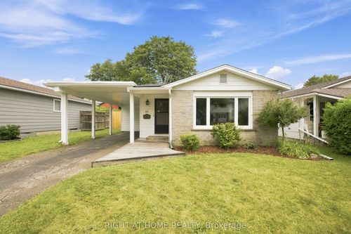 197 Pinedale Dr, Kitchener, ON, N2E1K2 | Card Image