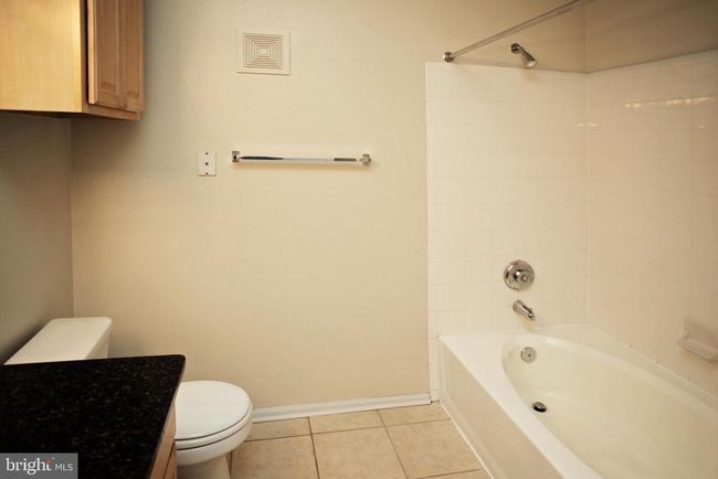 UNIT-2303 - 1600 Spring Gate Dr, Condo with 3 bedrooms, 2 bathrooms and null parking in MCLEAN VA | Image 16
