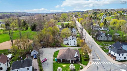 20 Main St, Hantsport, NS, B0P1P0 | Card Image