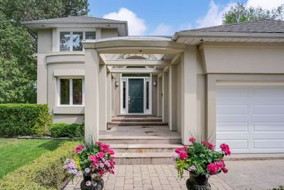 1152 Surrey Crt, House other with 4 bedrooms, 4 bathrooms and 6 parking in Mississauga ON | Image 3