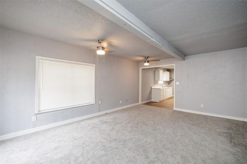 100 San Diego St, Odem, TX, 78370-4391 | Card Image