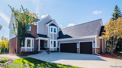 59700 Glacier Ct, Washington Twp, MI, 48094-2225 | Card Image