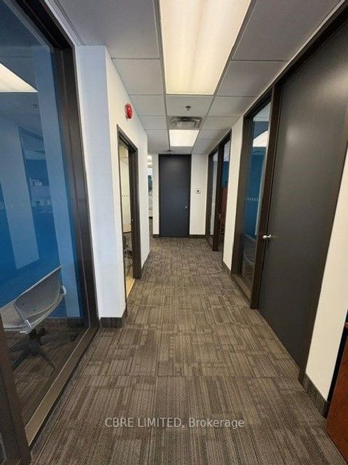 155-50 Ronson Dr, Etobicoke, ON, M9W1B3 | Card Image