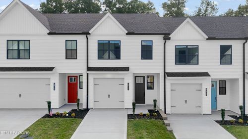 8813 Chapman Trace Way, Knoxville, TN, 37920-3345 | Card Image