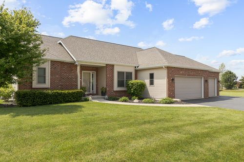 1303 Secretariat Dr, Genoa, IL, 60135-8035 | Card Image