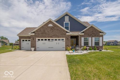 129 Larimar Way, Whiteland, IN, 46184-7013 | Card Image