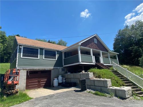 989 Blackhawk Rd, Beaver Falls, PA, 15010-9011 | Card Image