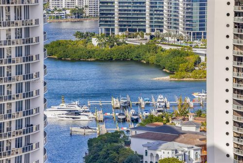 apt-3010-2000 Island Blvd, Aventura, FL, 33160-4966 | Card Image