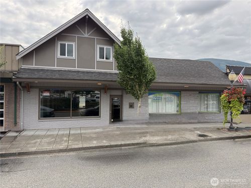 125 E North Bend Way, North Bend, WA, 98045-8311 | Card Image