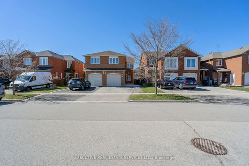 3873 Densbury Drive, Mississauga, ON, L5N6Y9 | Card Image