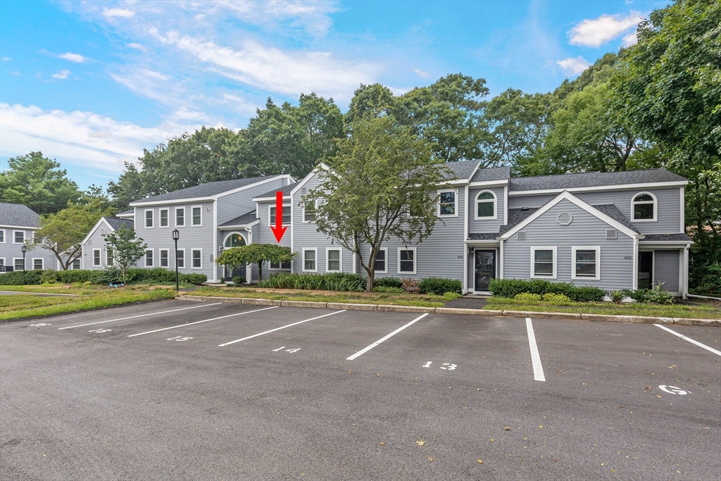 Tuckers Ln, Hingham, MA 02043