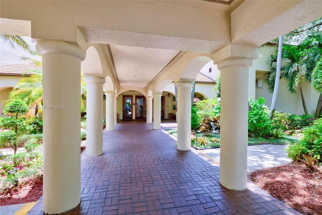 APT-101 - 9510 Seagrape Dr, Condo with 3 bedrooms, 2 bathrooms and null parking in Davie FL | Image 64