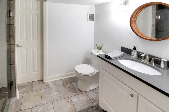 LL guest Bathroom | Image 15