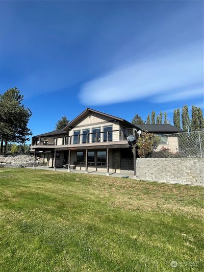 32 Valley View Road, House other with 4 bedrooms, 2 bathrooms and 8 parking in Omak WA | Image 1