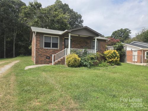 411 Town St, Landis, NC, 28088-1172 | Card Image