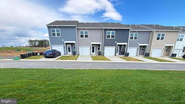 144 Willett Hollow St, Townhouse with 3 bedrooms, 3 bathrooms and null parking in STEPHENS CITY VA | Image 18