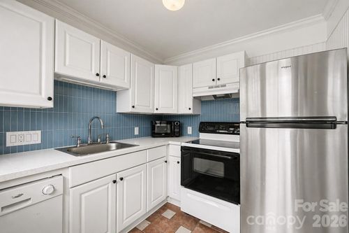 1811 Lynnwood Dr, Charlotte, NC, 28209-1627 | Card Image