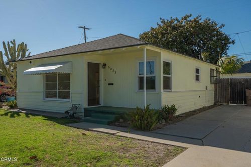 6233 Clara St, Ventura, CA, 93003-6724 | Card Image