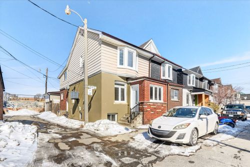 16 Archer St, Toronto, ON, M6H1J2 | Card Image