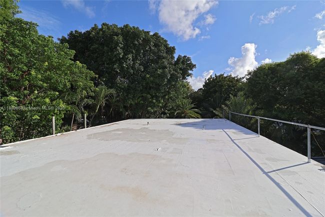 82260 Overseas Hwy, House other with 3 bedrooms, 3 bathrooms and null parking in Islamorada FL | Image 28