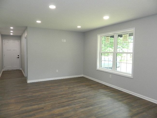13396 Indian Run Rd, House other with 3 bedrooms, 2 bathrooms and 2 parking in Glade Spring VA | Image 5
