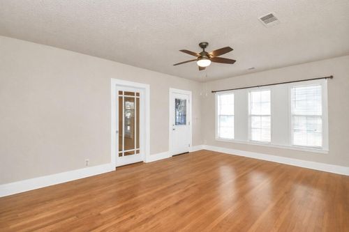 1433 Scharpe St, Houston, TX, 77023-4538 | Card Image