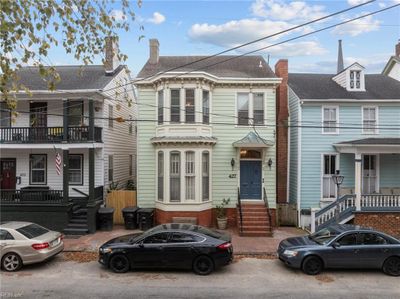 427 London Street, House other with 5 bedrooms, 4 bathrooms and null parking in Portsmouth VA | Image 1