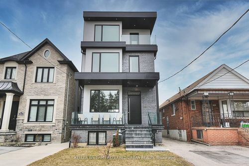 613 Harvie Ave, York, ON, M6E4M4 | Card Image
