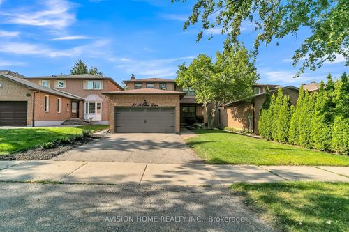 34 Mccallum Dr, Richmond Hill, ON, L4C7S9 | Card Image