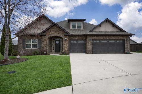 201 Rowan St, Meridianville, AL, 35759-1340 | Card Image