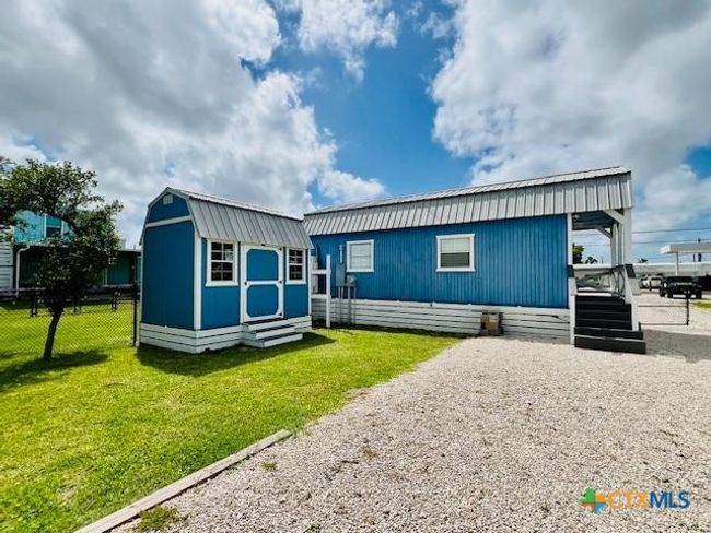 1303 W Adams Ave, House other with 1 bedrooms, 1 bathrooms and null parking in Port O Connor TX | Image 11