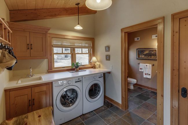 main floor laundry | Image 10