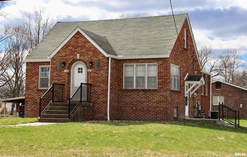 100 S Ruby Ln, Fairview Heights, IL, 62208-2612 | Card Image