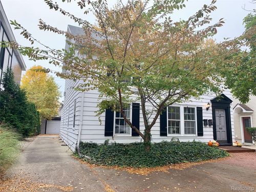 648 E Lincoln Street, Birmingham, MI, 48009 | Card Image