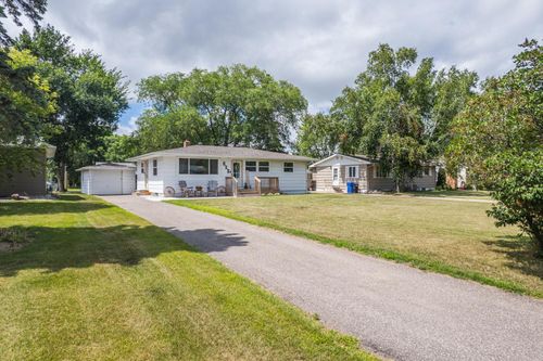 708 Andrews Ave, Detroit Lakes, MN, 56501-2101 | Card Image