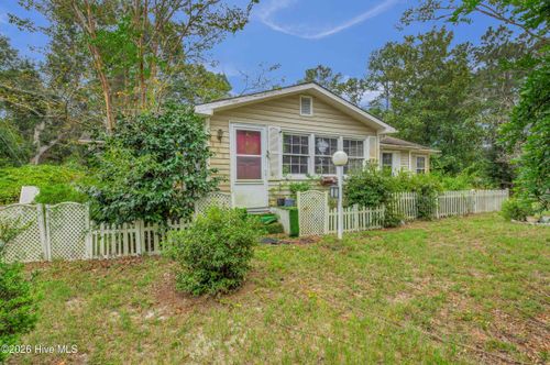 100 Williams Love Grove Ch Rd, Hampstead, NC, 28443-2317 | Card Image