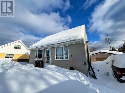16 Wenonah Dr, Manitouwadge, ON, P0T | Card Image