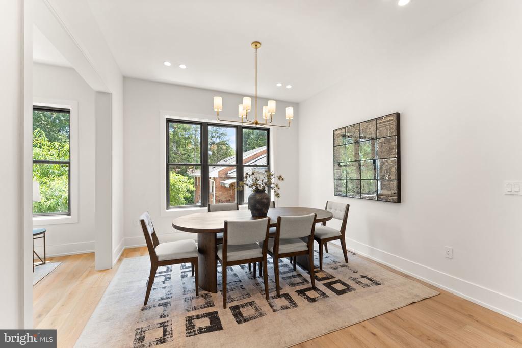 Residential in MCLEAN 2