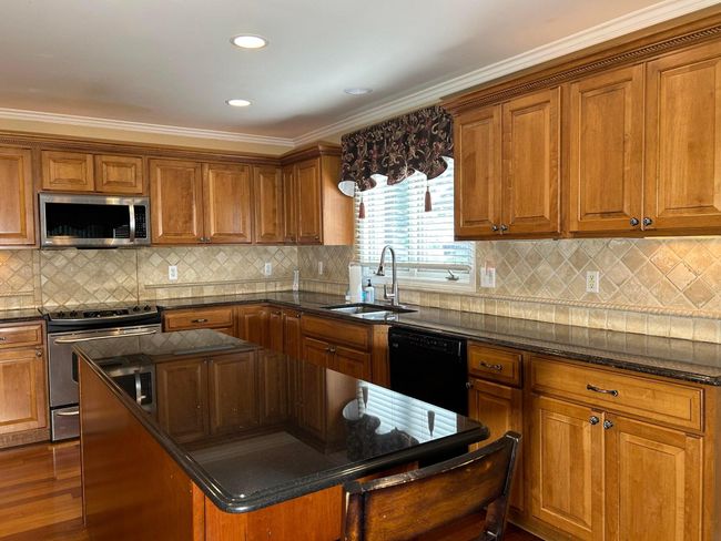19897 Mapleton Dr, House other with 5 bedrooms, 3 bathrooms and null parking in Macomb MI | Image 15