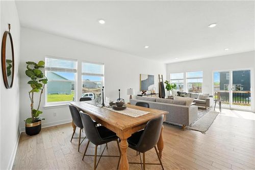 10641 Jefferson St, Kansas City, MO, 64114-4969 | Card Image