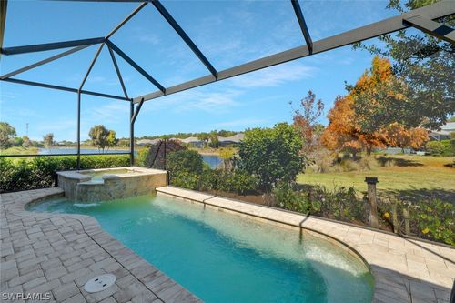 5665 Highbourne Dr, Naples, FL, 34113-8393 | Card Image