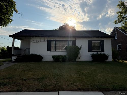 8684 Grandville Ave, Detroit, MI, 48228-3012 | Card Image