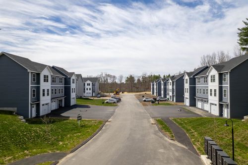 7B Lucky Lane The Crossings At Village Center, Barrington, NH, 03825 | Card Image
