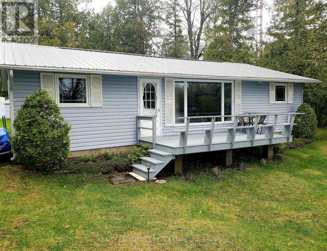 7 B1 Rd, House other with 3 bedrooms, 2 bathrooms and 3 parking in Lombardy ON | Image 4