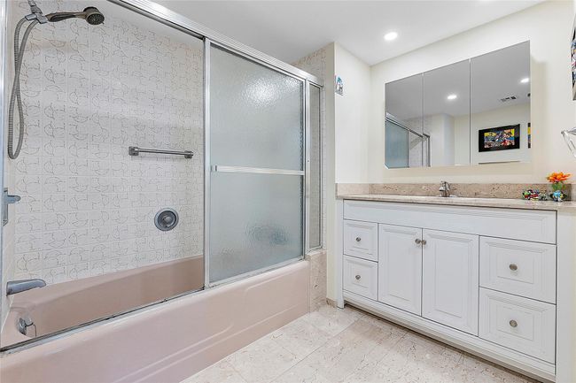 APT-904 - 4100 Galt Ocean Dr, Condo with 1 bedrooms, 2 bathrooms and null parking in Fort Lauderdale FL | Image 16