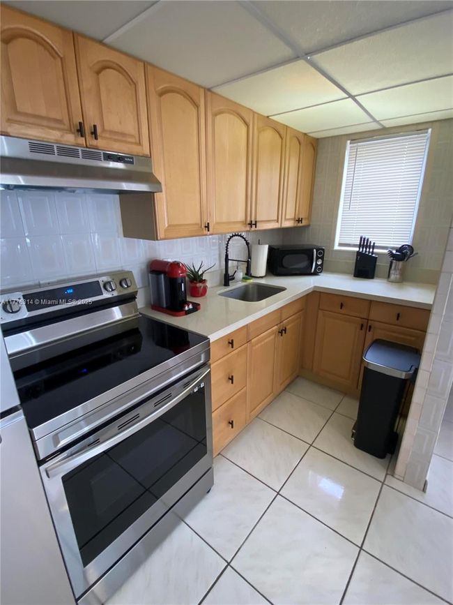 APT-8 - 3210 Canal Dr, Condo with 1 bedrooms, 1 bathrooms and null parking in Pompano Beach FL | Image 5