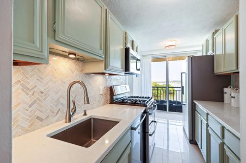 603-501 Slaters Ln, ALEXANDRIA, VA, 22314-1126 | Card Image