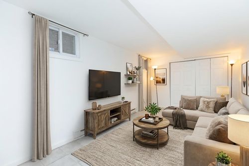 1-121 67th St, West New York, NJ, 07093-3497 | Card Image