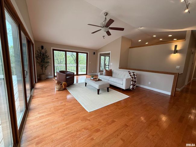 20731 N Sequoia Cv, House other with 4 bedrooms, 2 bathrooms and 2 parking in Chillicothe IL | Image 11