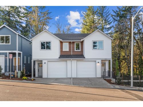 6325 Se Chloe Rose Way, Milwaukie, OR, 97267-6063 | Card Image